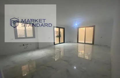 Apartment - 2 Bedrooms - 2 Bathrooms for sale in Sarayat Al Maadi - Hay El Maadi - Cairo