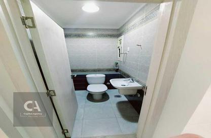 Clinic - Studio - 1 Bathroom for rent in Ganoob El Acadimia - New Cairo City - Cairo