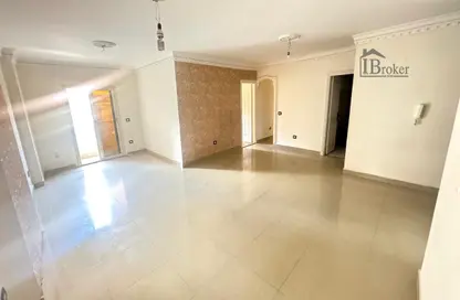 Apartment - 3 Bedrooms - 2 Bathrooms for sale in Bolkly - Hay Sharq - Alexandria