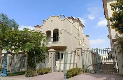 Villa - 4 Bedrooms - 2 Bathrooms for sale in Al Patio 5 East - El Patio - El Shorouk Compounds - Shorouk City - Cairo