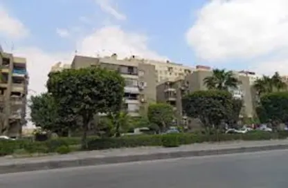 Apartment - 3 Bedrooms - 2 Bathrooms for sale in Zahraa Al Maadi Tunnel - Degla - Hay El Maadi - Cairo