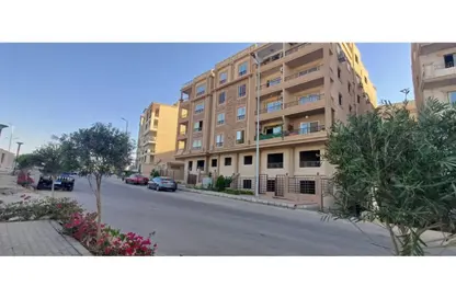 Apartment - 3 Bedrooms - 1 Bathroom for sale in North Lotus - El Lotus - New Cairo City - Cairo