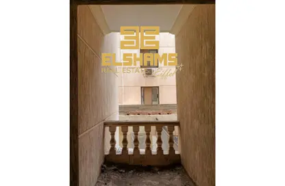 Apartment - 3 Bedrooms - 3 Bathrooms for sale in Ganoob El Acadimia - New Cairo City - Cairo