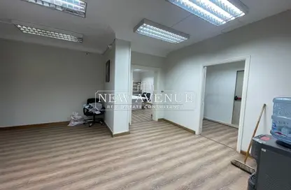 Office Space - Studio - 2 Bathrooms for rent in Degla - Hay El Maadi - Cairo