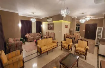 Villa - 4 Bedrooms - 3 Bathrooms for rent in Madinaty - Cairo