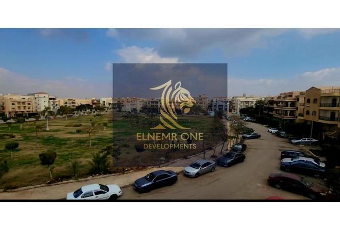 Apartment - 4 Bedrooms - 3 Bathrooms for sale in Area C - Ganoob El Acadimia - New Cairo City - Cairo