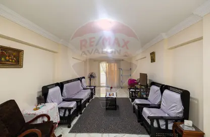 Apartment - 3 Bedrooms - 2 Bathrooms for sale in Zaki Ragab St. - Smouha - Hay Sharq - Alexandria