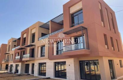 Townhouse - 4 Bedrooms - 4 Bathrooms for sale in District 5 Residences - El Katameya Compounds - El Katameya - New Cairo City - Cairo