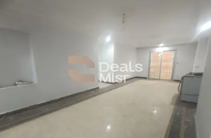 Apartment - 3 Bedrooms - 3 Bathrooms for sale in Ismail Zaki St. - Bolkly - Hay Sharq - Alexandria