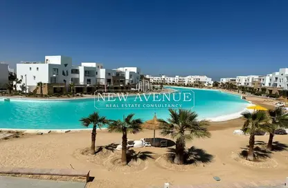 Chalet - 2 Bedrooms - 2 Bathrooms for sale in Swan Lake - Al Gouna - Hurghada - Red Sea