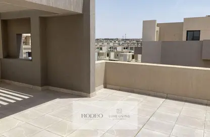 Apartment - 4 Bedrooms - 3 Bathrooms for sale in Moon Residences - Fifth Square - The 5th Settlement - New Cairo City - Cairo