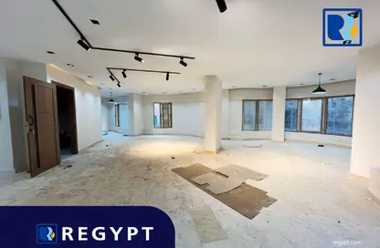 Office Space - Studio - 3 Bathrooms for rent in Street 208 - Degla - Hay El Maadi - Cairo