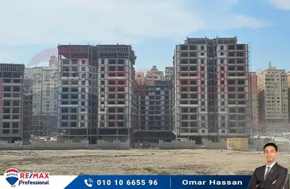 Apartment - 4 Bedrooms - 3 Bathrooms for sale in Al Shohada Square St. - Smouha - Hay Sharq - Alexandria