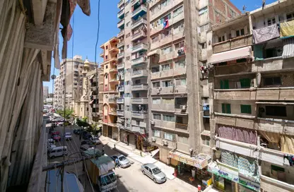 شقة - 4 غرف نوم - 2 حمامات للبيع في ميدان الساعة - فيكتوريا - حي اول المنتزة - الاسكندرية