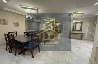 شقة - 3 غرف نوم - 2 حمامات للايجار في شارع شهاب - المهندسين - الجيزة