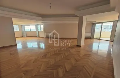 Apartment - 4 Bedrooms - 3 Bathrooms for rent in Al Malek El Fadl St. - Zamalek - Cairo