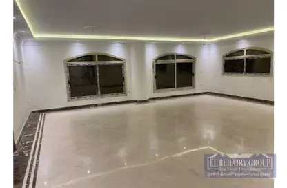 Apartment - 3 Bedrooms - 3 Bathrooms for rent in Ganoob El Acadimia - New Cairo City - Cairo