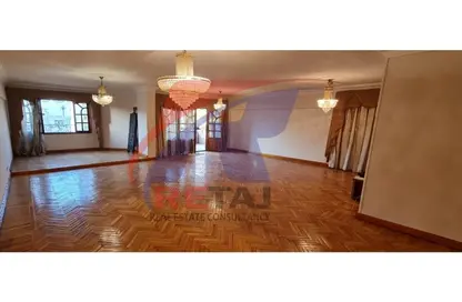 Apartment - 4 Bedrooms - 2 Bathrooms for sale in Ahmed Fakhry St. - 6th Zone - Nasr City - Cairo