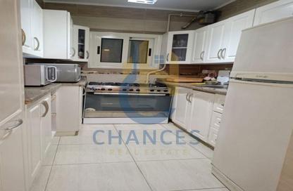 Apartment - 3 Bedrooms - 1 Bathroom for sale in 50th Street - Zahraa El Maadi - Hay El Maadi - Cairo