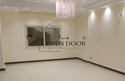 Townhouse - 5 Bedrooms - 5 Bathrooms for rent in Sunrise - South Investors Area - New Cairo City - Cairo