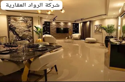 شقة - 3 غرف نوم - 3 حمامات للبيع في شارع شهاب - المهندسين - الجيزة