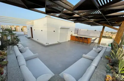 Roof - 1 Bathroom for rent in One 16 - Sheikh Zayed Compounds - Sheikh Zayed City - Giza