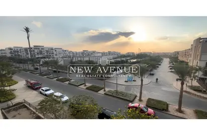 Apartment - 3 Bedrooms - 3 Bathrooms for sale in Eastown - 5th Settlement Compounds - The 5th Settlement - New Cairo City - Cairo