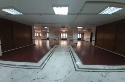 Office Space - Studio - 4 Bathrooms for rent in Gameat Al Dewal Al Arabeya St. - Mohandessin - Giza