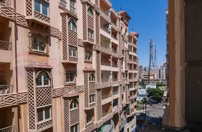 Apartment - 3 Bedrooms - 2 Bathrooms for sale in Mostafa Fahmy St. - Glim - Hay Sharq - Alexandria