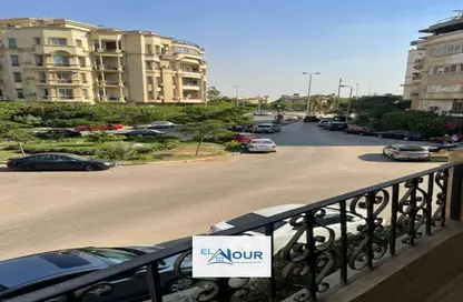 Apartment - 3 Bedrooms - 2 Bathrooms for sale in District 5 - The 5th Settlement - New Cairo City - Cairo