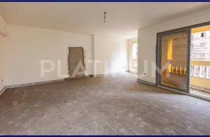 Apartment - 3 Bedrooms - 2 Bathrooms for sale in Sidi Gaber St. - Sidi Gaber - Hay Sharq - Alexandria