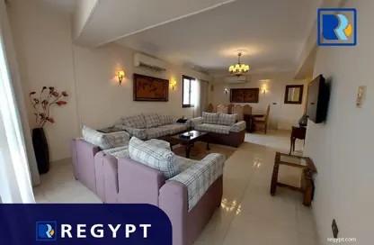 Apartment - 2 Bedrooms - 1 Bathroom for rent in 26th July St. - Zamalek - Cairo