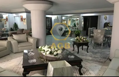 Apartment - 3 Bedrooms - 2 Bathrooms for sale in Mohammed Al Maqref St. - 6th Zone - Nasr City - Cairo