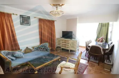 Apartment - 2 Bedrooms - 1 Bathroom for rent in Al Kornish Square - Sporting - Hay Sharq - Alexandria