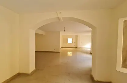 Duplex - 3 Bedrooms - 2 Bathrooms for rent in 10th District - Sheikh Zayed City - Giza