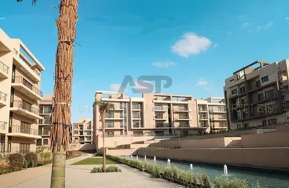 Apartment - 2 Bedrooms - 2 Bathrooms for sale in Moon Residences - Fifth Square - The 5th Settlement - New Cairo City - Cairo