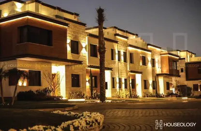 Townhouse - 6 Bedrooms - 6 Bathrooms for sale in Azzar - 5th Settlement Compounds - The 5th Settlement - New Cairo City - Cairo