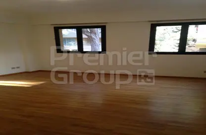 Duplex - 4 Bedrooms - 3 Bathrooms for rent in Street 217 - Degla - Hay El Maadi - Cairo