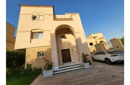 Villa - 4 Bedrooms - 6 Bathrooms for sale in Hay El Ashgar - Al Wahat Road - 6 October City - Giza