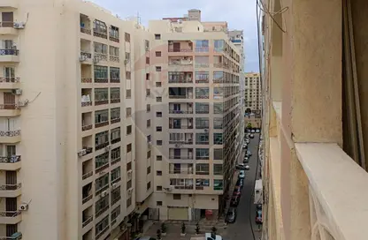 شقة - 2 غرف نوم - 1 حمام للبيع في شارع مدرسة الريادة - سموحة - حي شرق - الاسكندرية