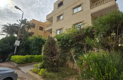 Apartment - 3 Bedrooms - 2 Bathrooms for sale in Mohamed Hussein Mahmoud St. - Area E - Ganoob El Acadimia - New Cairo City - Cairo