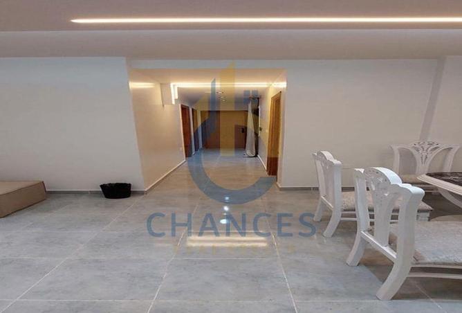 Apartment - 3 Bedrooms - 3 Bathrooms for sale in Crystal Plaza - Zahraa El Maadi - Hay El Maadi - Cairo