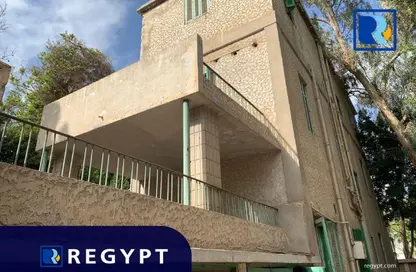 Villa - 3 Bedrooms - 7 Bathrooms for sale in Sarayat Al Maadi - Hay El Maadi - Cairo