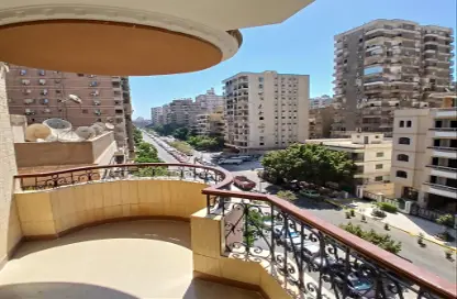 Apartment - 3 Bedrooms - 3 Bathrooms for sale in Al Sheikh Mohammed Al Nadi St. - 6th Zone - Nasr City - Cairo