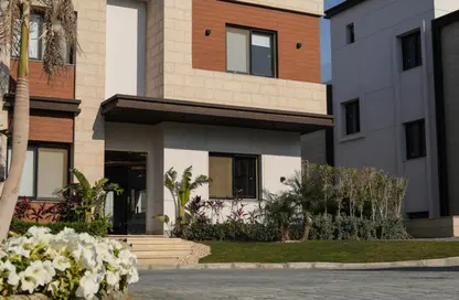 Villa - 4 Bedrooms - 4 Bathrooms for sale in Azzar - 5th Settlement Compounds - The 5th Settlement - New Cairo City - Cairo