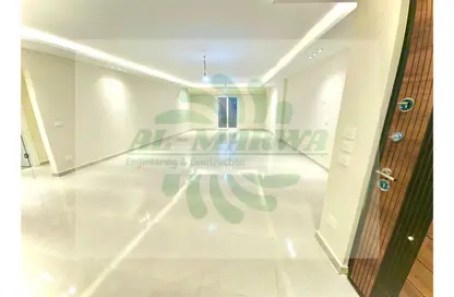 Apartment - 3 Bedrooms - 3 Bathrooms for sale in Al Hekma St. - Sheikh Zayed City - Giza