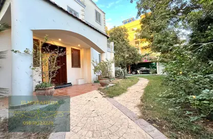 Villa - 6 Bedrooms - 5 Bathrooms for sale in Sarayat Al Maadi - Hay El Maadi - Cairo