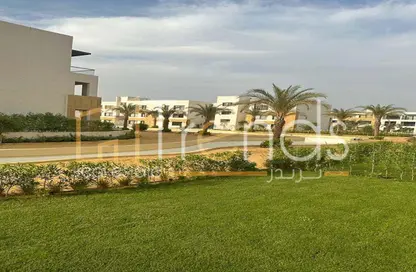 Chalet - 2 Bedrooms - 2 Bathrooms for sale in Azha - Al Ain Al Sokhna - Suez