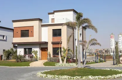 Villa - 6 Bedrooms - 4 Bathrooms for sale in Azzar - 5th Settlement Compounds - The 5th Settlement - New Cairo City - Cairo