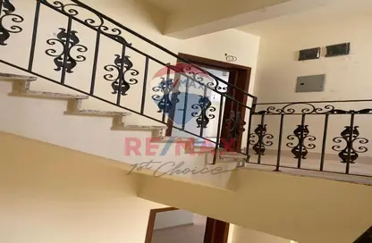 Apartment - 4 Bedrooms - 3 Bathrooms for rent in 2nd Neighborhood - 2nd Area - Shorouk City - Cairo